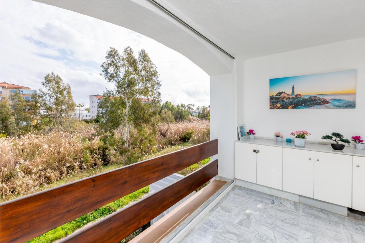 4 Bedroom Apartment In Puerto Banus 150 Meters From The Beach マルベーリャ エクステリア 写真