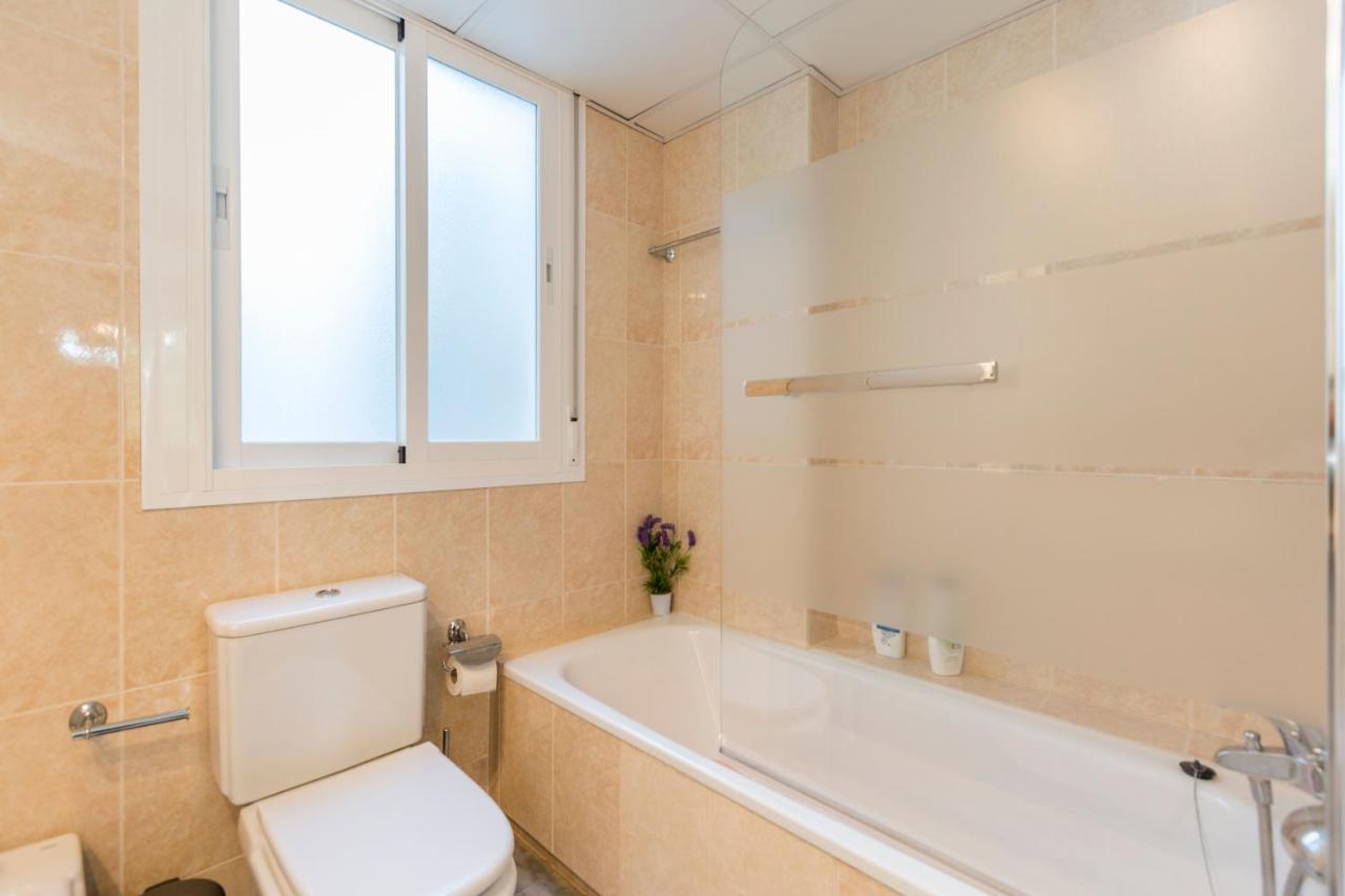 4 Bedroom Apartment In Puerto Banus 150 Meters From The Beach マルベーリャ エクステリア 写真