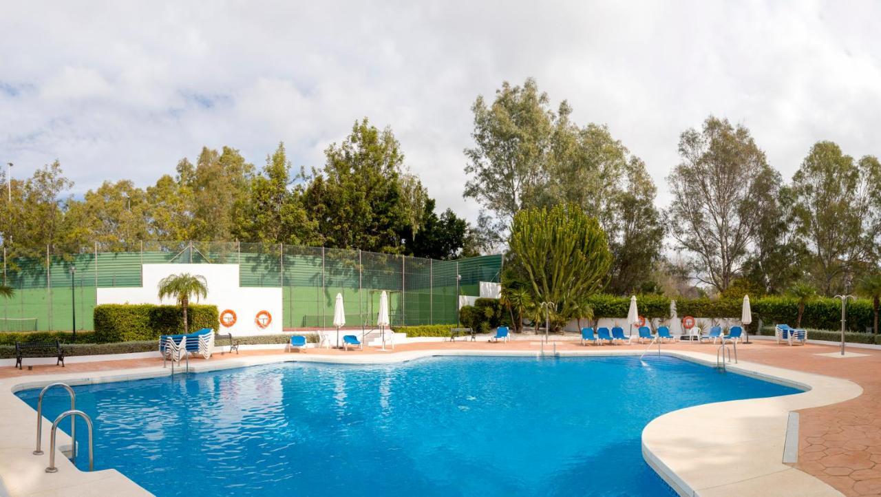 4 Bedroom Apartment In Puerto Banus 150 Meters From The Beach マルベーリャ エクステリア 写真