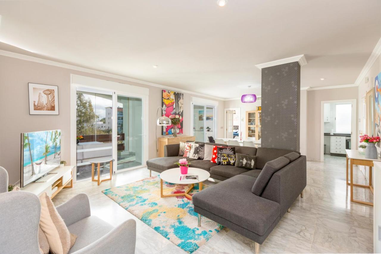 4 Bedroom Apartment In Puerto Banus 150 Meters From The Beach マルベーリャ エクステリア 写真