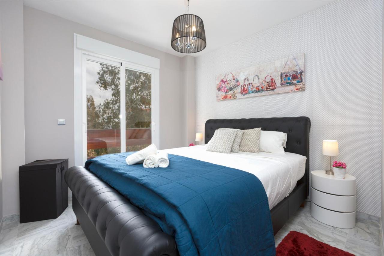 4 Bedroom Apartment In Puerto Banus 150 Meters From The Beach マルベーリャ エクステリア 写真