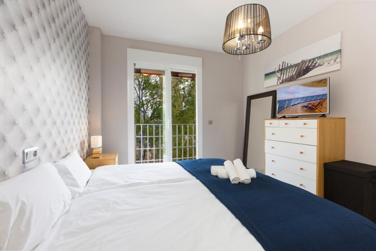 4 Bedroom Apartment In Puerto Banus 150 Meters From The Beach マルベーリャ エクステリア 写真